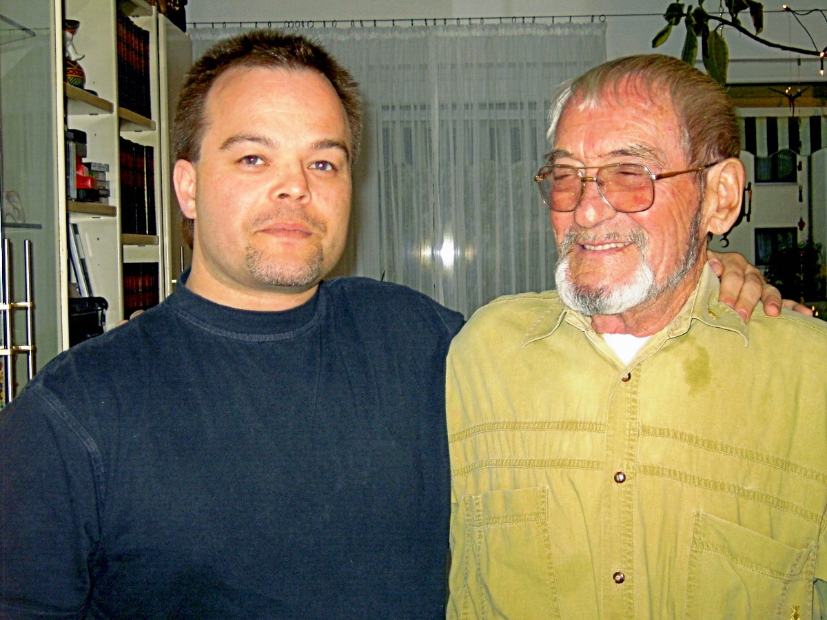 2005 mit meinem Grossvater vs.