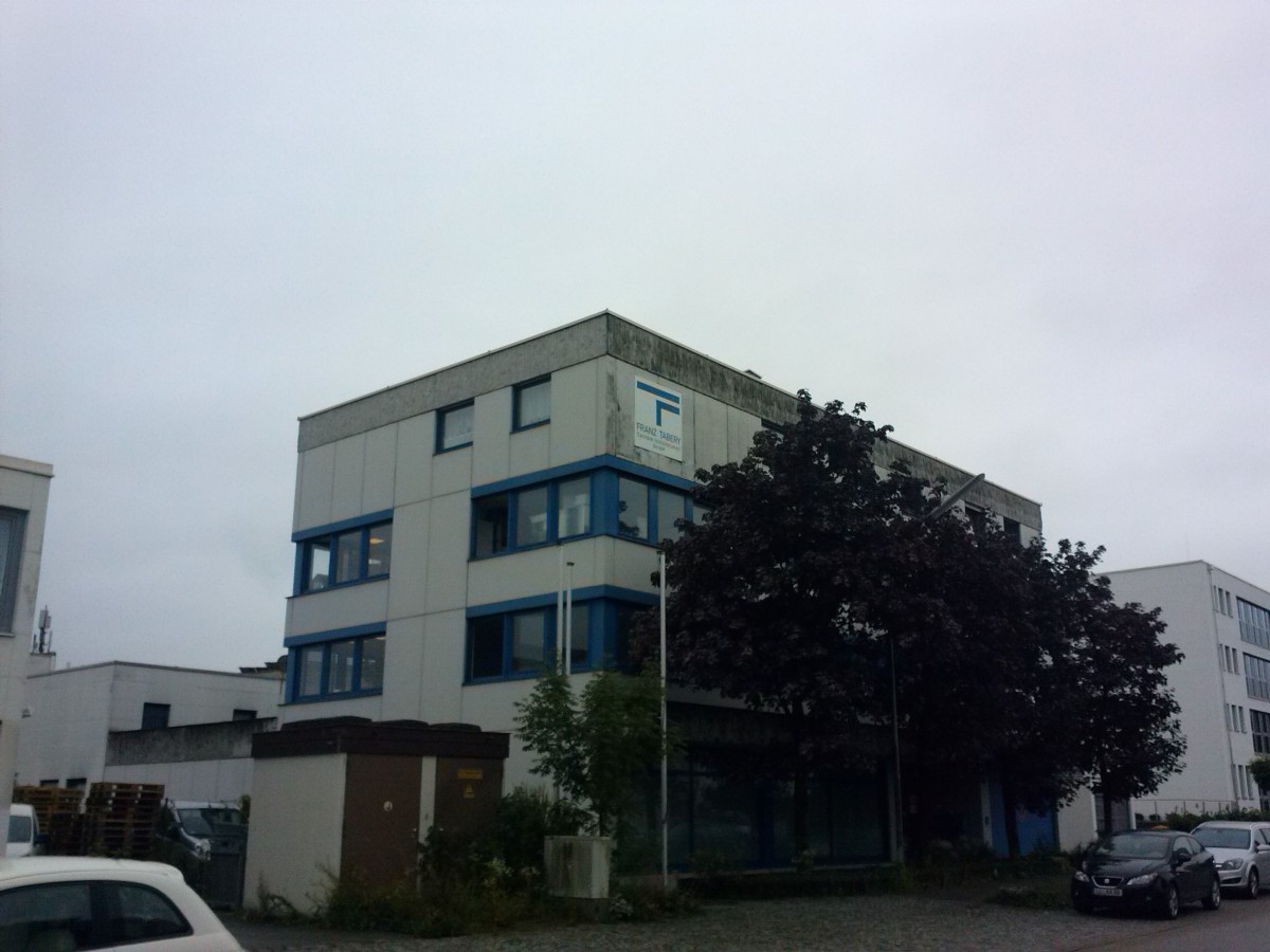 Unser Firmensitz-Bürogebäude Lilienthalstraße 4 ii