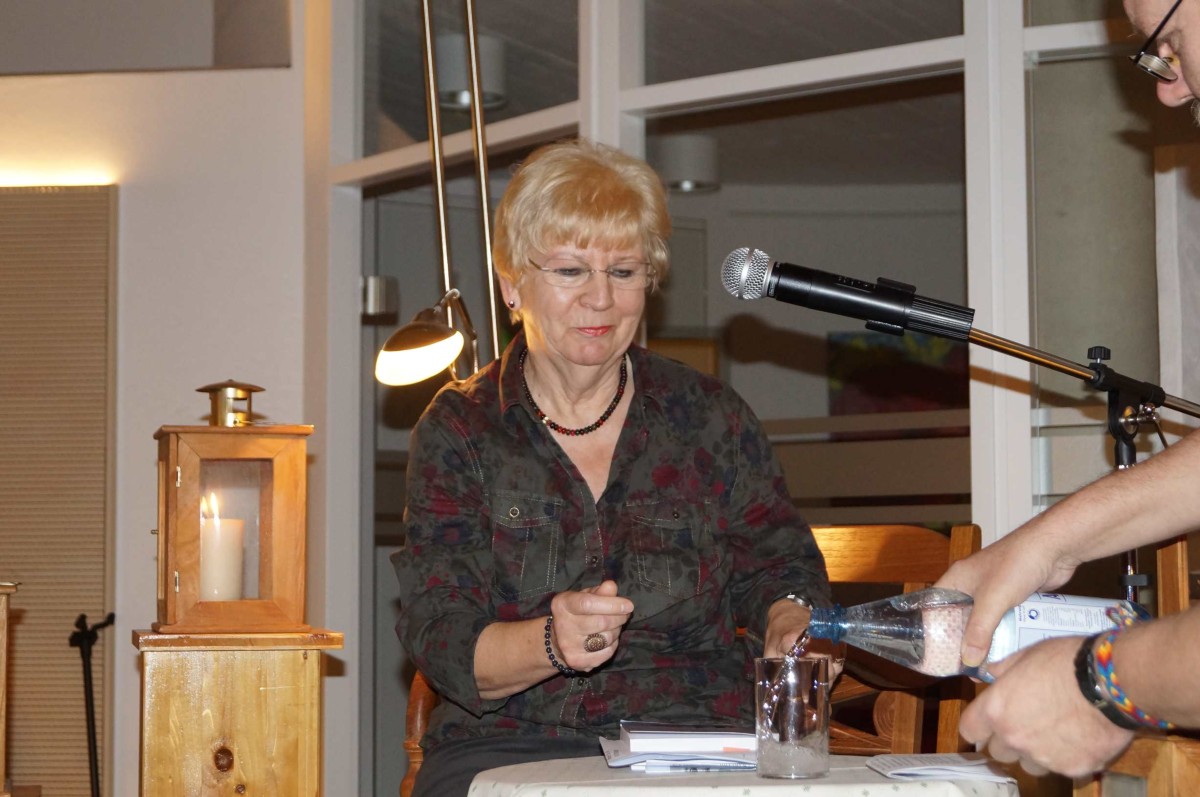 Hannelore Furch liest beim Brüggener Herbst 2014.