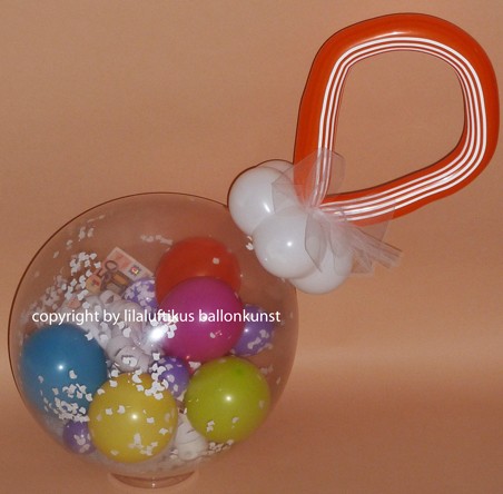 Ballon zur Geburt mit Schnulli und Geschenkballon