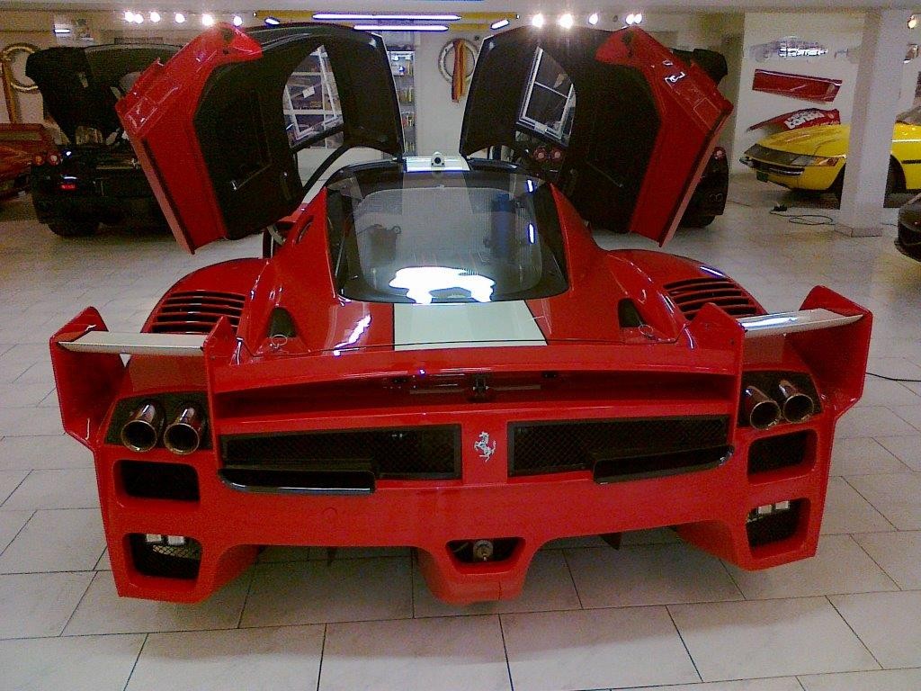 Supersportwagen  "Ferrari Enzo"