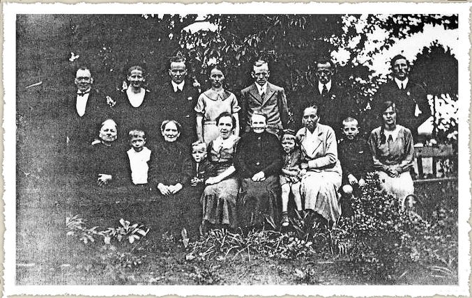 Altes Familienfoto Meusling-Timm aus den 1930ern 