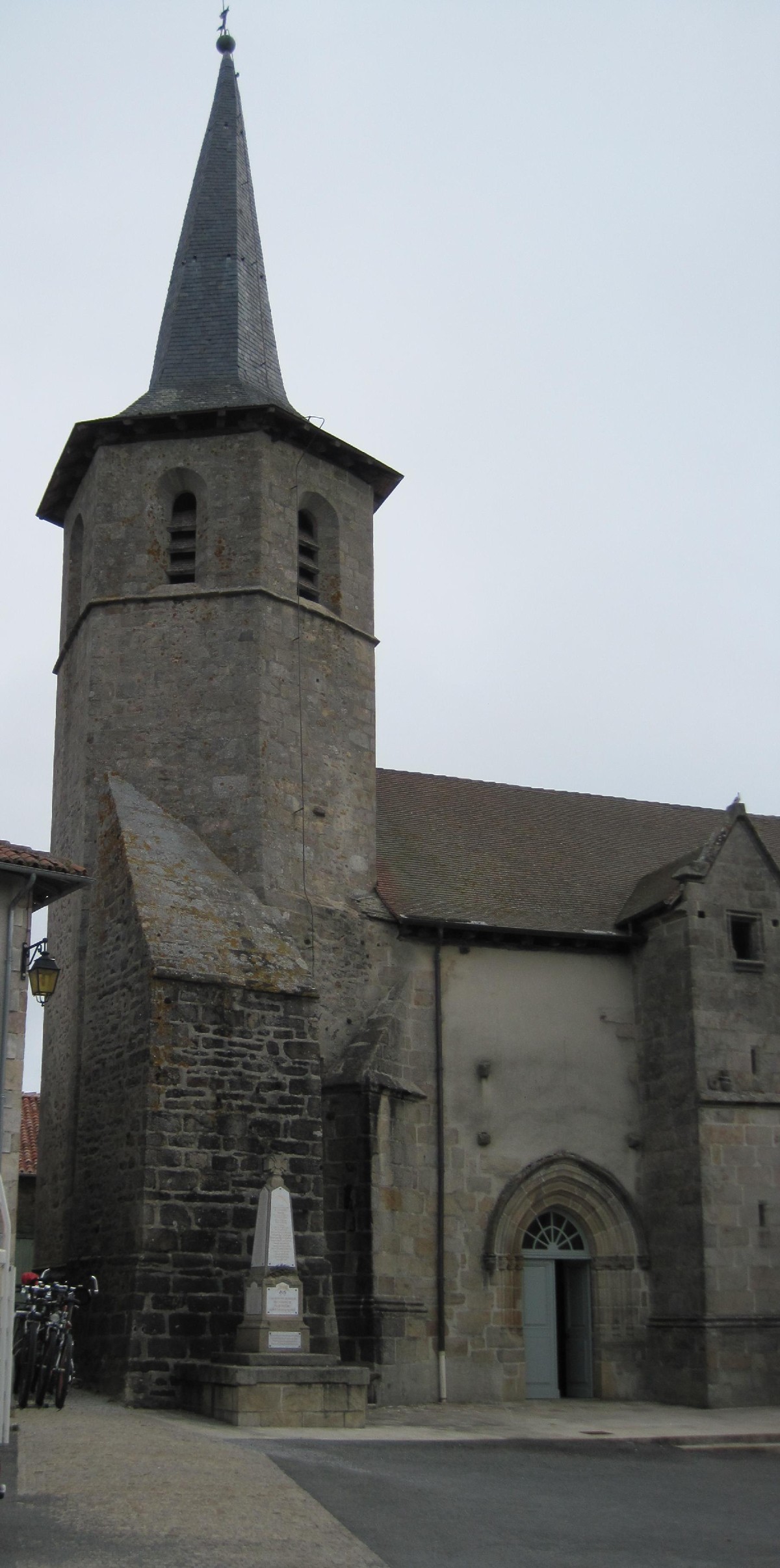 Kirche in Flavignac