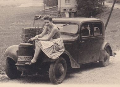 Adler Trumpf 1947 mit Holzvergaserantrieb