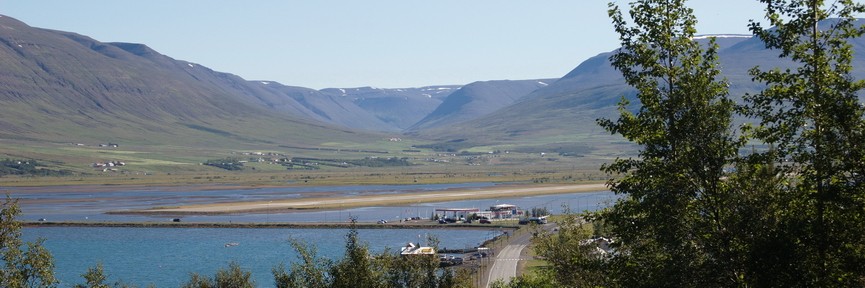 Akureyri und Súlur