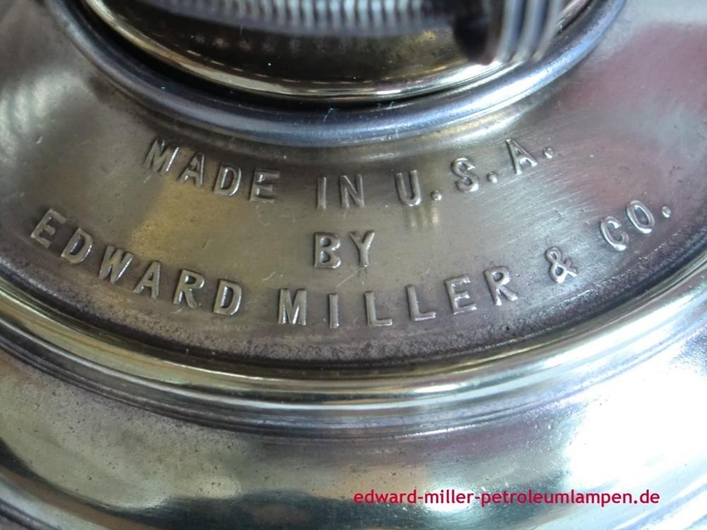 Edward Miller & Co.Lamp