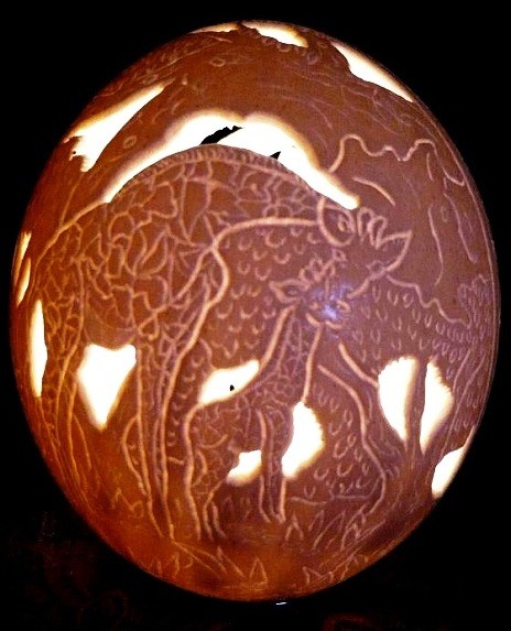 rath,emu egg, straussenei, carving