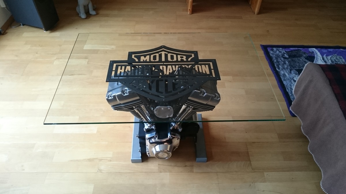 Tisch Harley-Motor