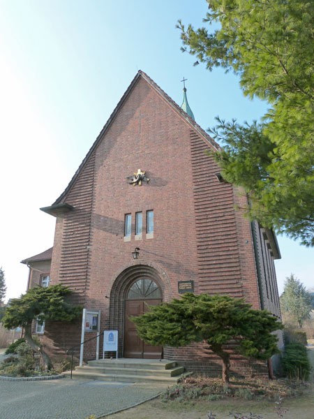 Haupteingang zur Pfarrkirche