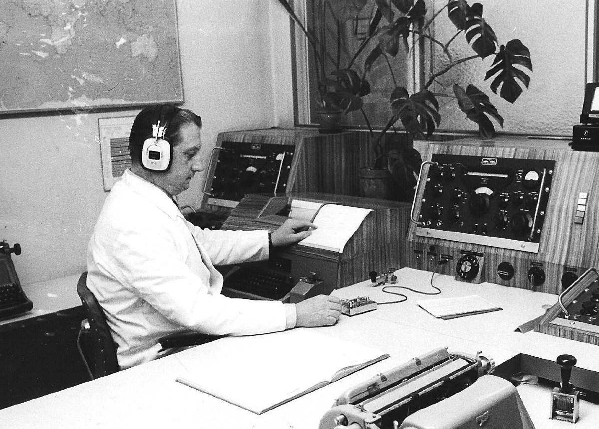 Willi Bodmer (HB9TC) worked as a professional radio-operator at Interpol in Zürich.