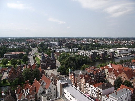Blick auf das Holstentor Lübeck