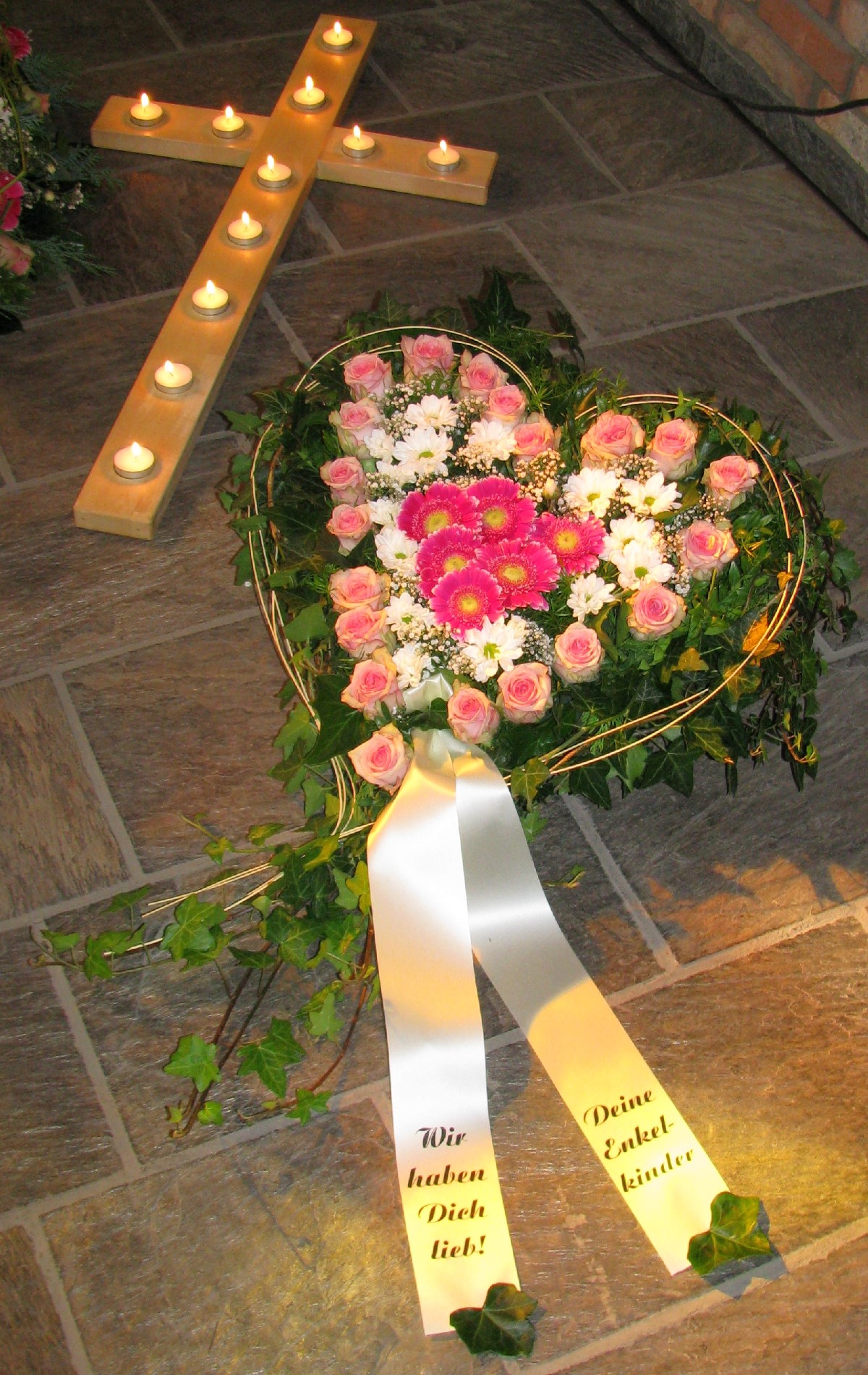 Rosenboom Bestattungen Mehrhoog Blumendekoration