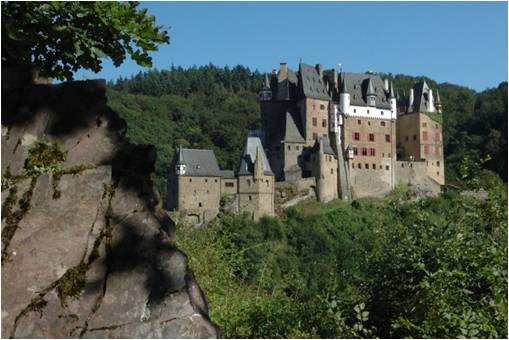 Wandern ohne Auto Burg Eltz
