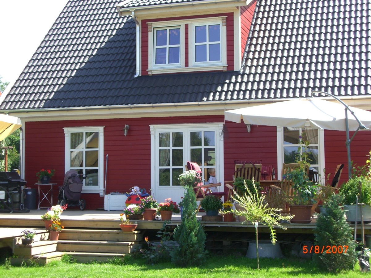 Schwedenhaus-Holzhaus-Farbe-Holzschutzfarbe-06
