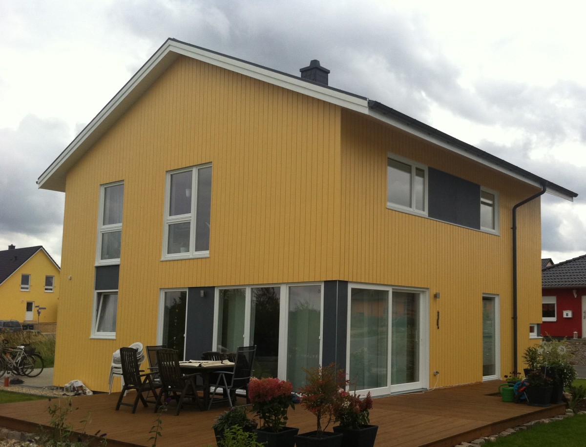 Schwedenhaus-Holzhaus-Farbe-Holzschutzfarbe-03