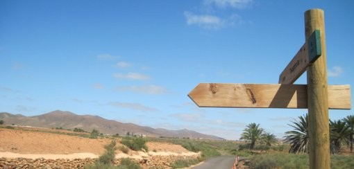Ausgeschildeter Wanderweg auf Fuerteventura