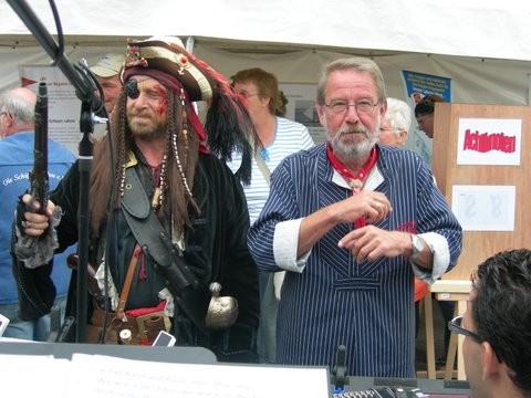 Chorleiter mit Pirat