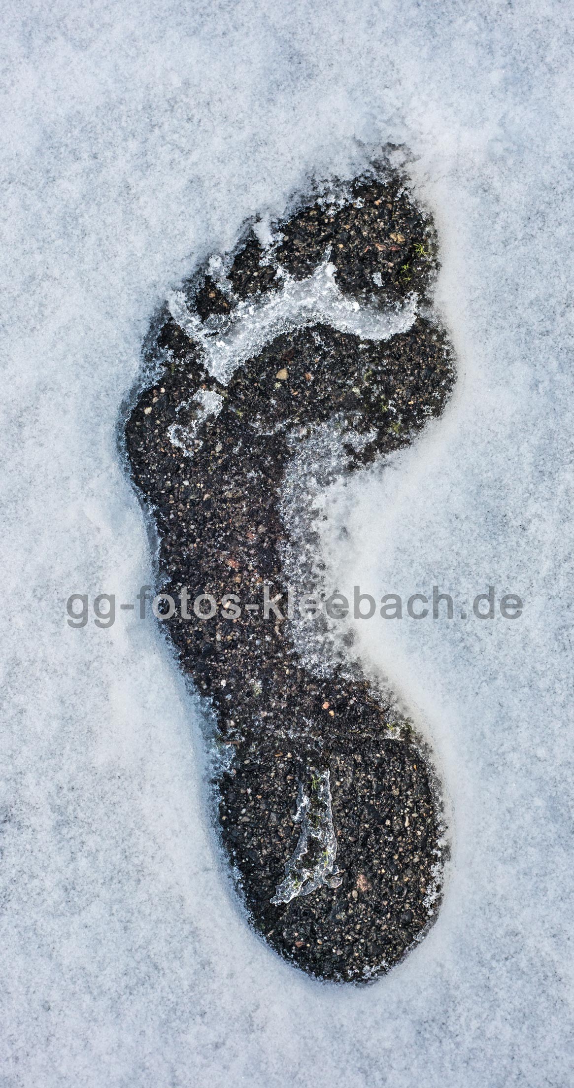 Barfuß im Schnee Groß-Gerau
