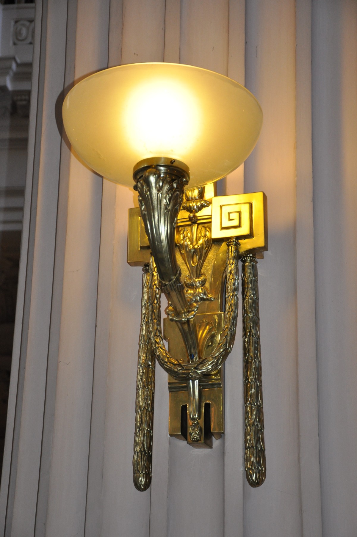 Nikolai-Kirche, Jugendstillampe