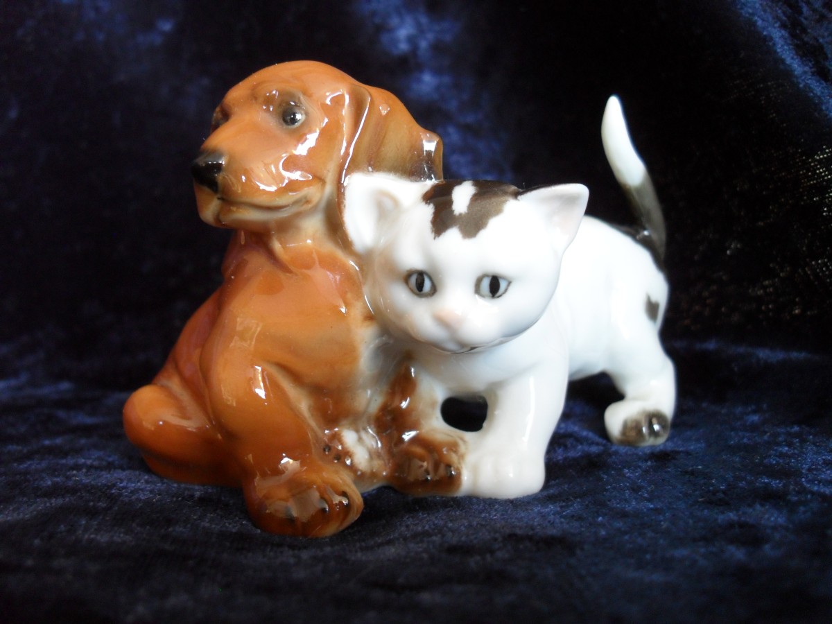 P187 Hutschenreuther Kätzchen mit Hund
