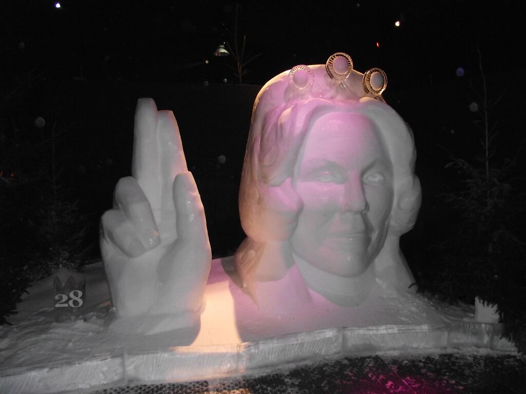 Schneeskulptur Königin Beatrix von den Niederlanden