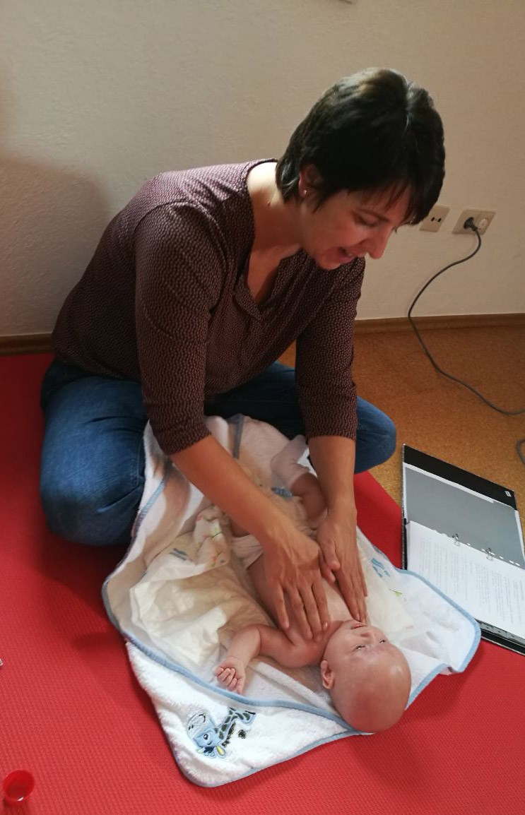 Babymassage Nicole Hofmann
