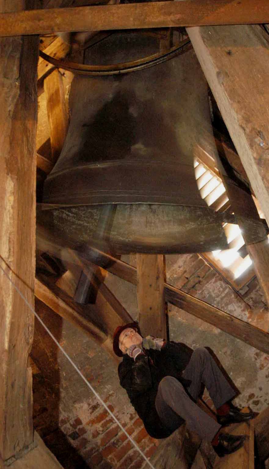 Faszinierender Glockenklang - Bei der Glockenprüfung im Glockenturm, Foto: Sabine Braun