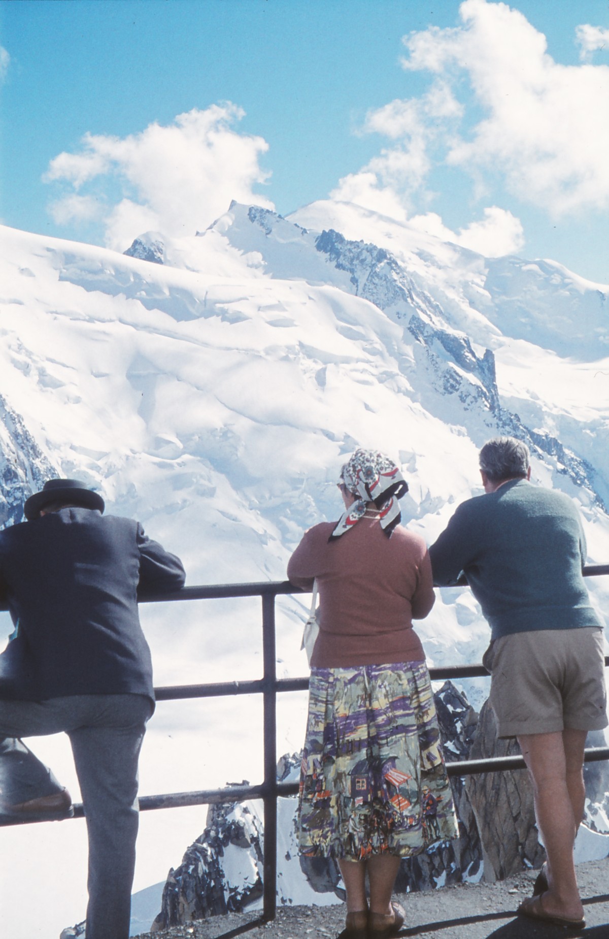 Aiguille du Midi, Besucher vor Mont Blanc Gipfel