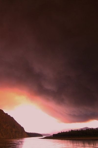 Rauchwolken von Waldbrand bei Eagle/Alaska